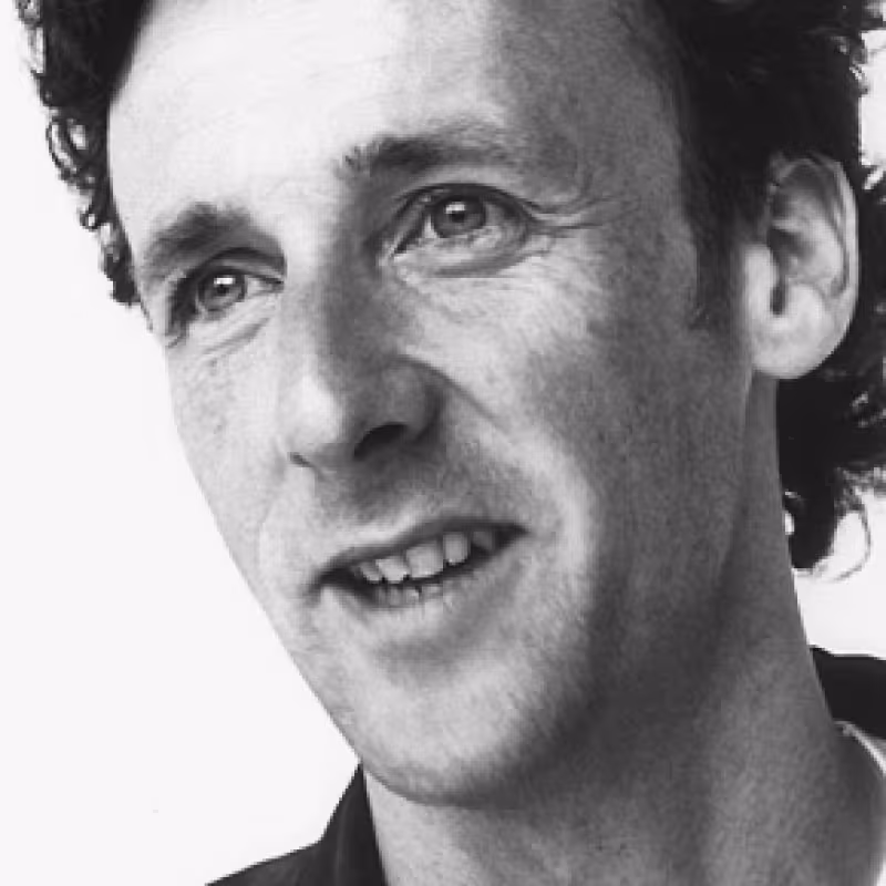 1089_simon_james.jpg