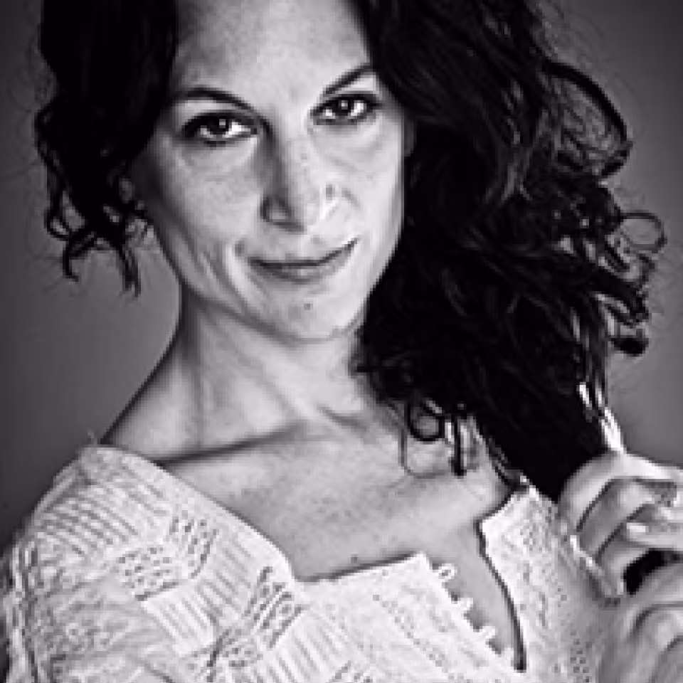 1828_laura_riccioli.jpg