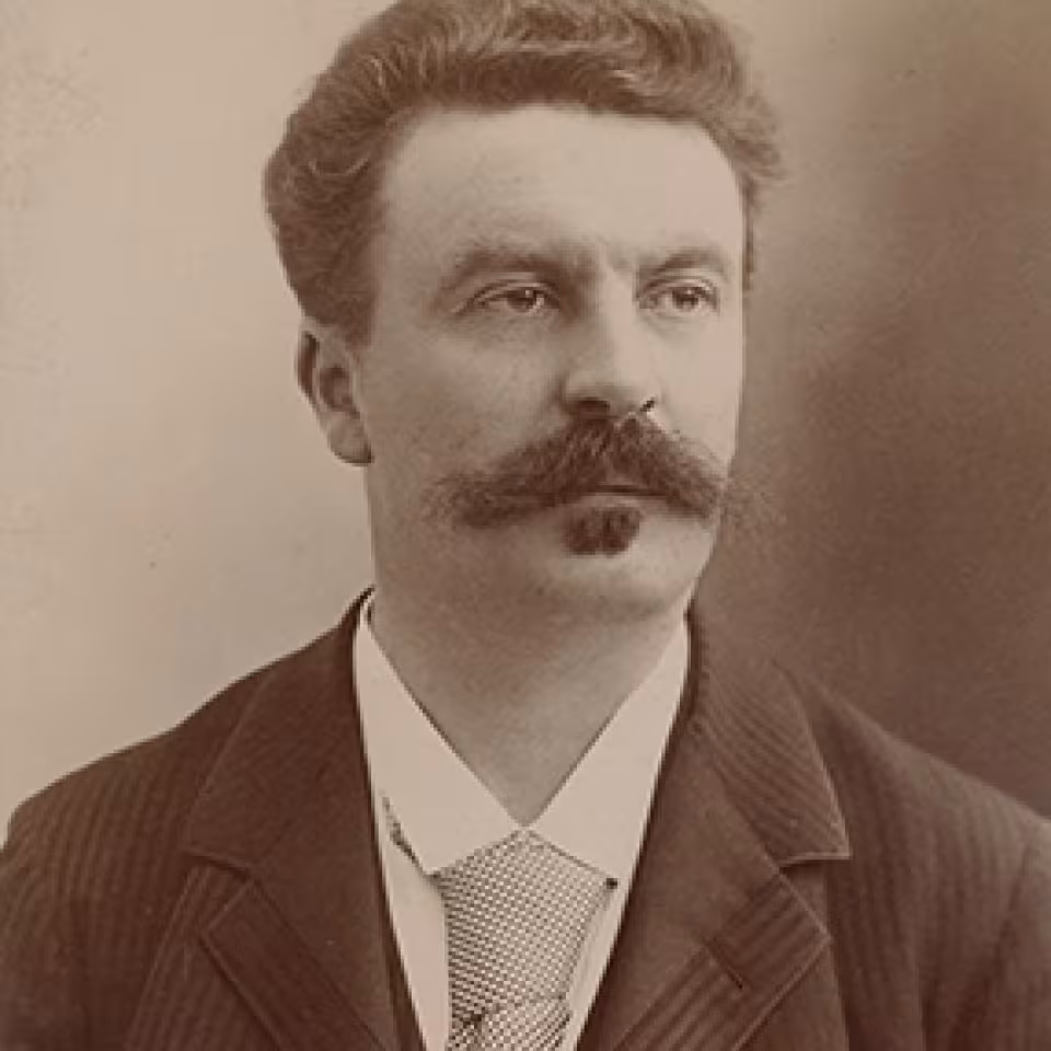 577_guy_de_maupassant.jpg